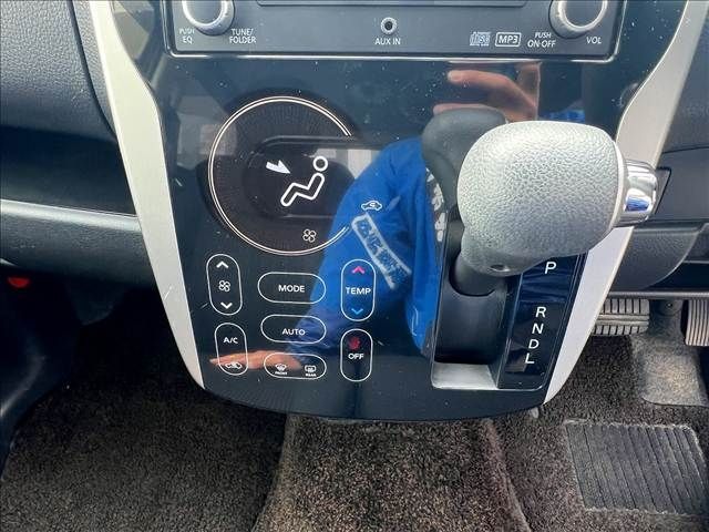 MITSUBISHI EK CUSTOM 2013 Image 31