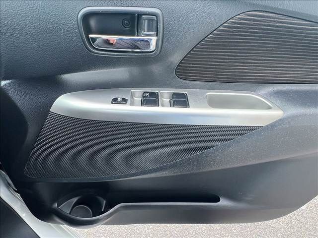 MITSUBISHI EK CUSTOM 2013 Image 31