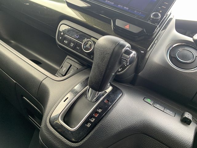 HONDA N BOX CUSTOM 4WD 2019 Image 31