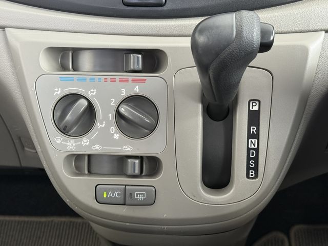 DAIHATSU MIRA E:S 4WD 2013 Image 31