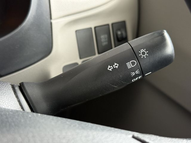 DAIHATSU MIRA E:S 4WD 2013 Image 31