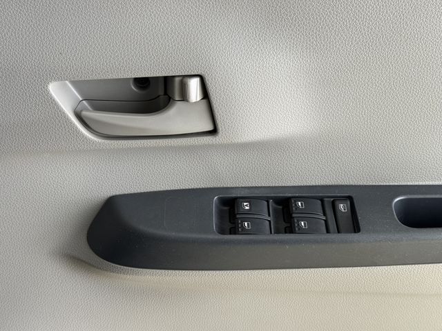 DAIHATSU MIRA E:S 4WD 2013 Image 31