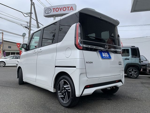 NISSAN ROOX 2023 Image 31