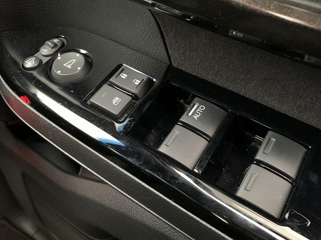 HONDA N BOX CUSTOM 2018 Image 31