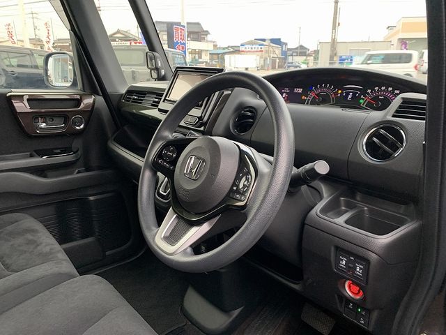 HONDA N BOX CUSTOM 2018 Image 31