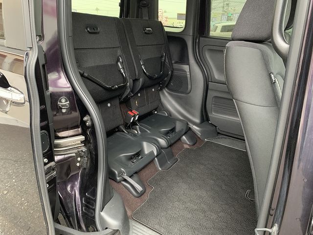 HONDA N BOX CUSTOM 2018 Image 31