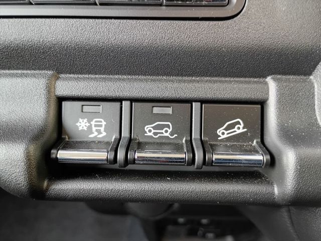 SUZUKI HUSTLER 4WD 2024 Image 31