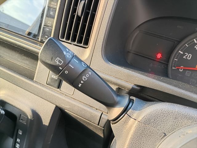 DAIHATSU HIJET CARGO 4WD 2020 Image 31