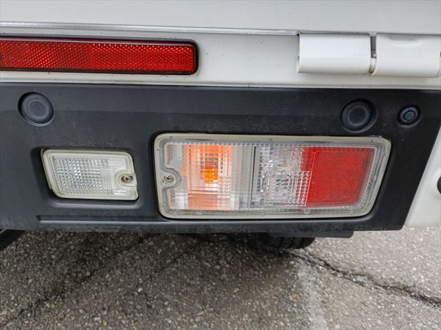 DAIHATSU HIJET TRUCK 4WD 2022 Image 31