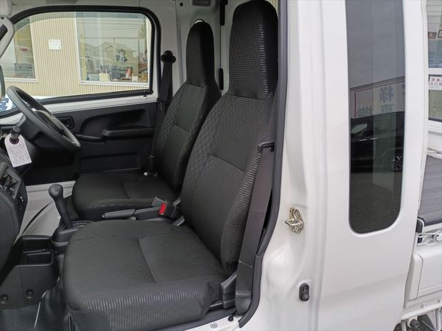 DAIHATSU HIJET TRUCK 4WD 2022 Image 31