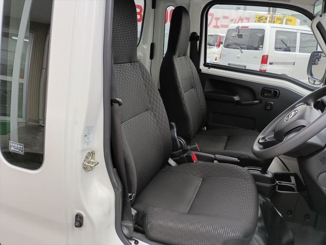 DAIHATSU HIJET TRUCK 4WD 2022 Image 31