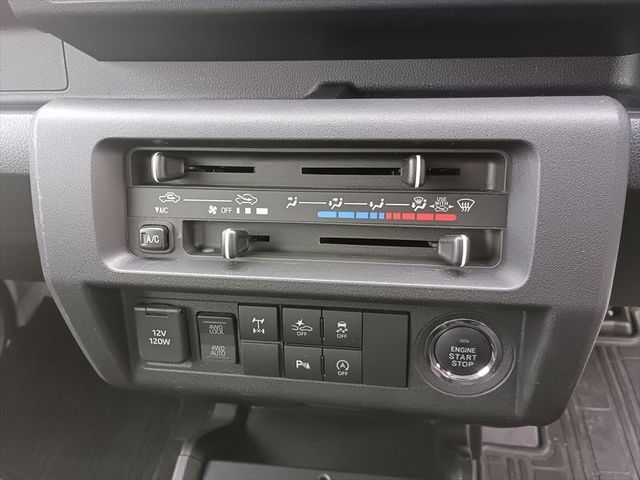 DAIHATSU HIJET TRUCK 4WD 2022 Image 31