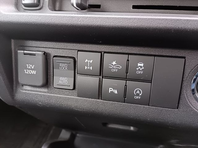 DAIHATSU HIJET TRUCK 4WD 2022 Image 31