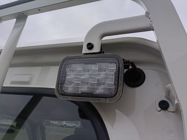 DAIHATSU HIJET TRUCK 4WD 2022 Image 31