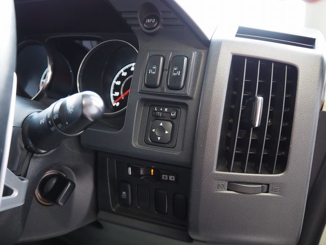 MITSUBISHI DELICA D:5 4WD 2016 Image 31