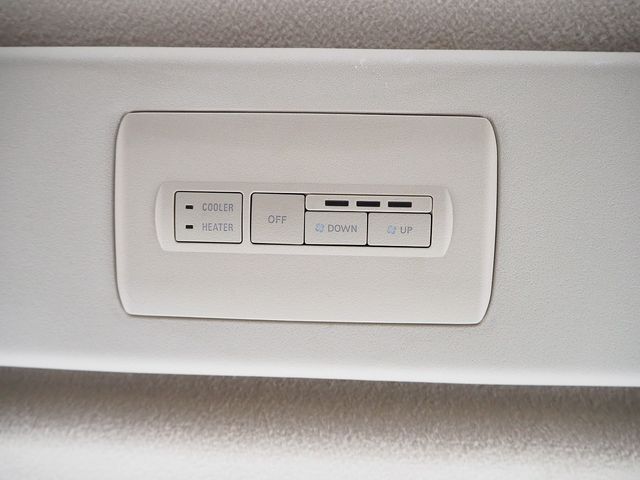 MITSUBISHI DELICA D:5 4WD 2016 Image 31