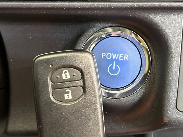 TOYOTA AQUA 2013 Image 31