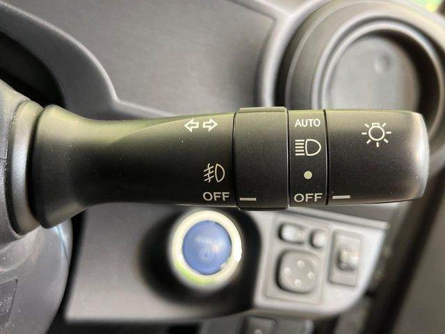 TOYOTA AQUA 2013 Image 31