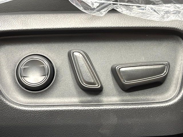 TOYOTA RAV4 HYBRID 4WD 2026 Image 31