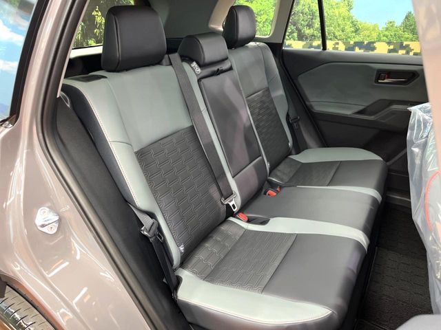 TOYOTA RAV4 HYBRID 4WD 2026 Image 31