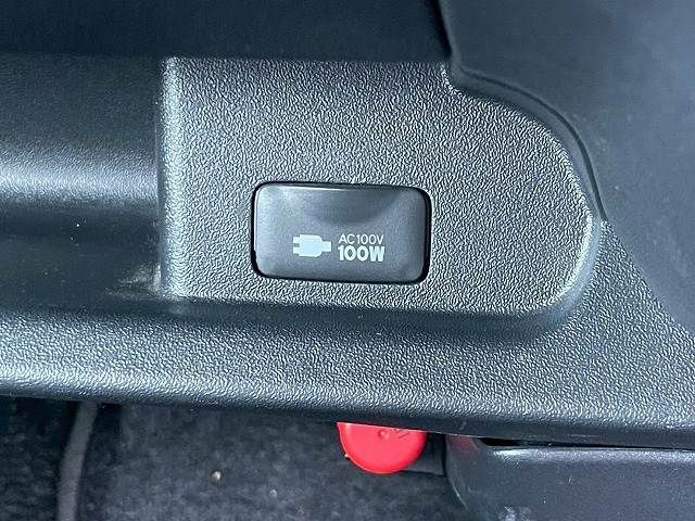 TOYOTA HIACE WAGON 4WD 2022 Image 31