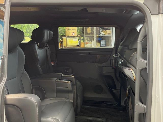 TOYOTA ALPHARD HYBRID 2025 Image 31