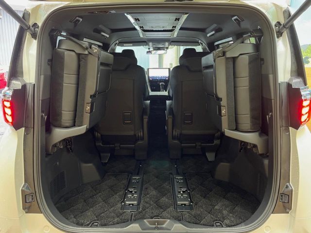 TOYOTA ALPHARD HYBRID 2025 Image 31