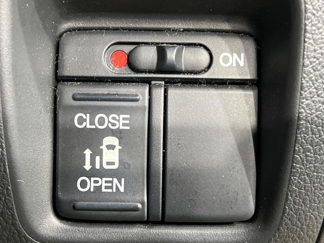 HONDA N BOX 2017 Image 31