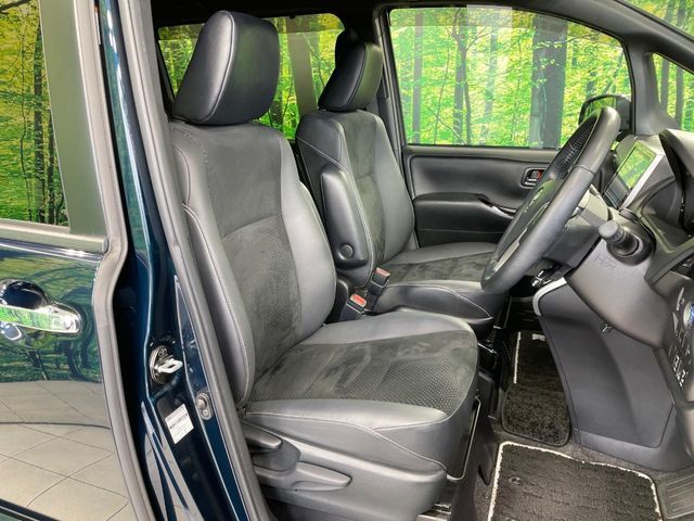 TOYOTA VOXY HYBRID 2021 Image 31