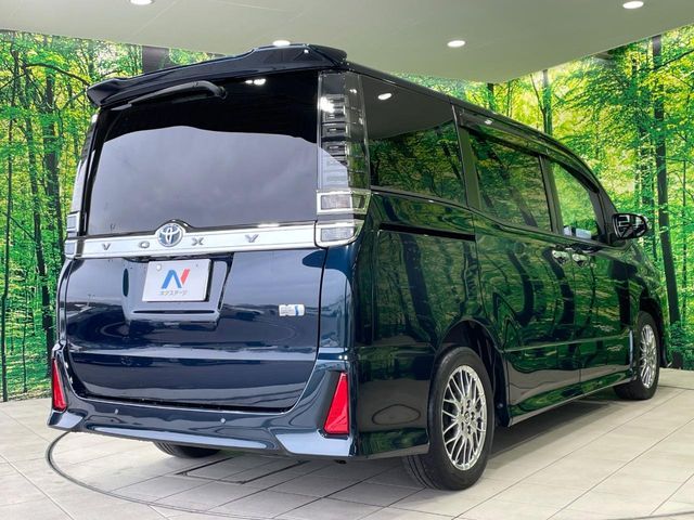 TOYOTA VOXY HYBRID 2021 Image 31