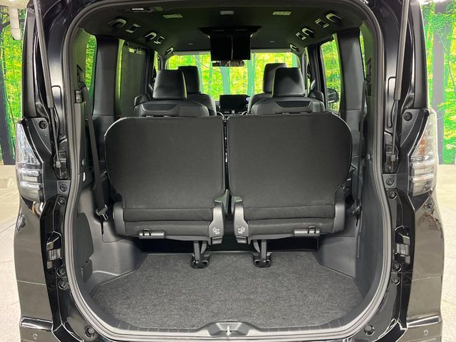 TOYOTA VOXY HYBRID 2023 Image 31