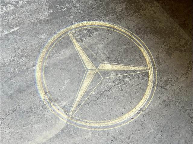 MERCEDES BENZ C CLAS 2023 Image 31