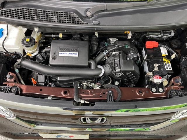 HONDA N BOX 2018 Image 31