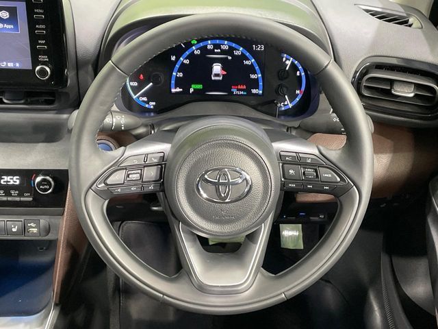 TOYOTA YARIS CROSS HYBRID 2021 Image 31