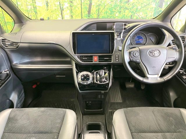 TOYOTA VOXY HYBRID 2021 Image 31