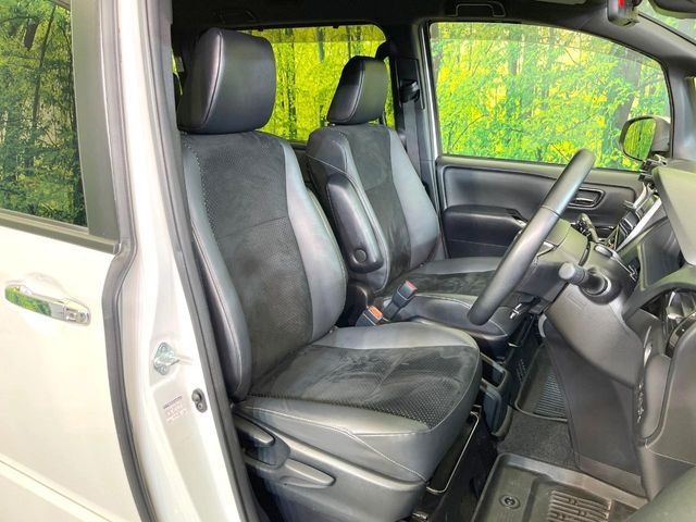 TOYOTA VOXY HYBRID 2021 Image 31