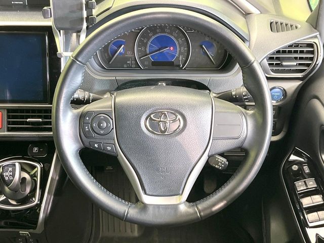TOYOTA VOXY HYBRID 2021 Image 31