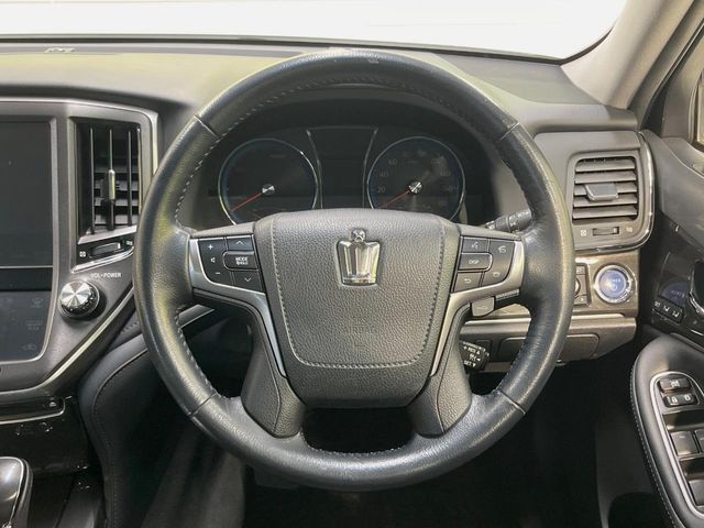 TOYOTA CROWN SEDAN HYBRID 2015 Image 31