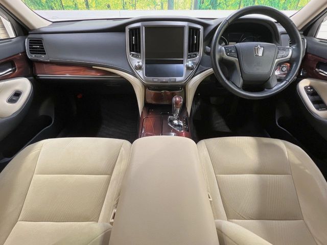 TOYOTA CROWN SEDAN HYBRID 2013 Image 31
