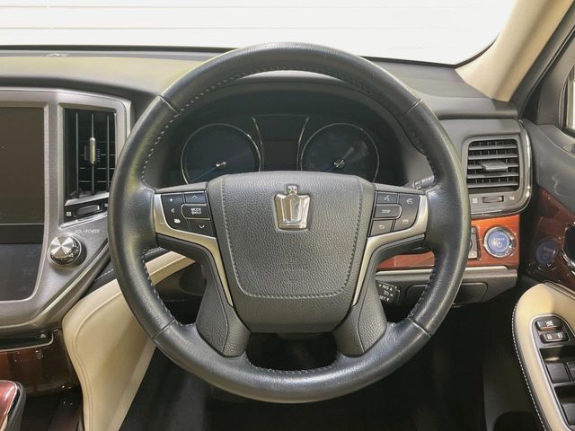 TOYOTA CROWN SEDAN HYBRID 2013 Image 31