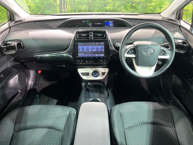 TOYOTA PRIUS 2017 Image 31