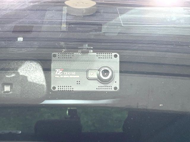 TOYOTA PRIUS 2017 Image 31