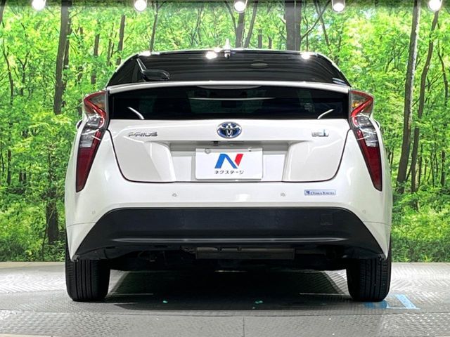 TOYOTA PRIUS 2017 Image 31