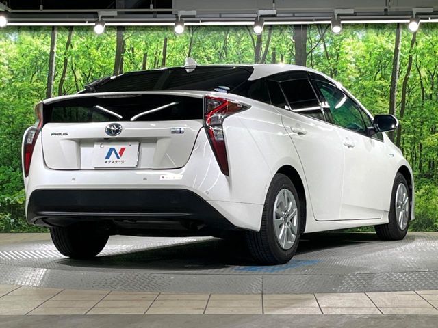 TOYOTA PRIUS 2017 Image 31