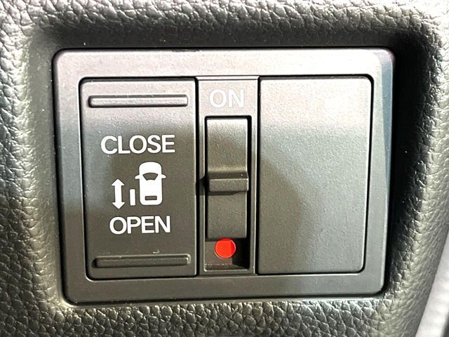 HONDA N BOX CUSTOM 2019 Image 31