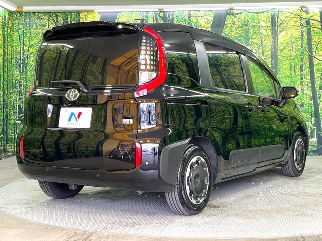 TOYOTA SIENTA HYBRID 2023 Image 31