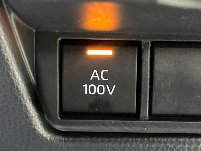 TOYOTA PRIUS 2023 Image 31