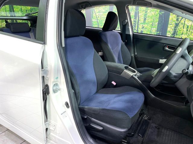 TOYOTA PRIUS 2012 Image 31