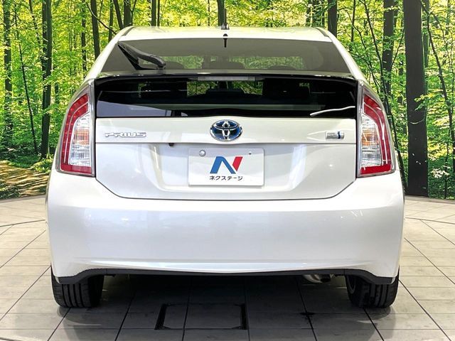 TOYOTA PRIUS 2012 Image 31