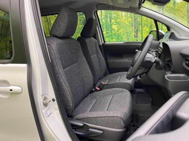 TOYOTA SIENTA HYBRID 2025 Image 31